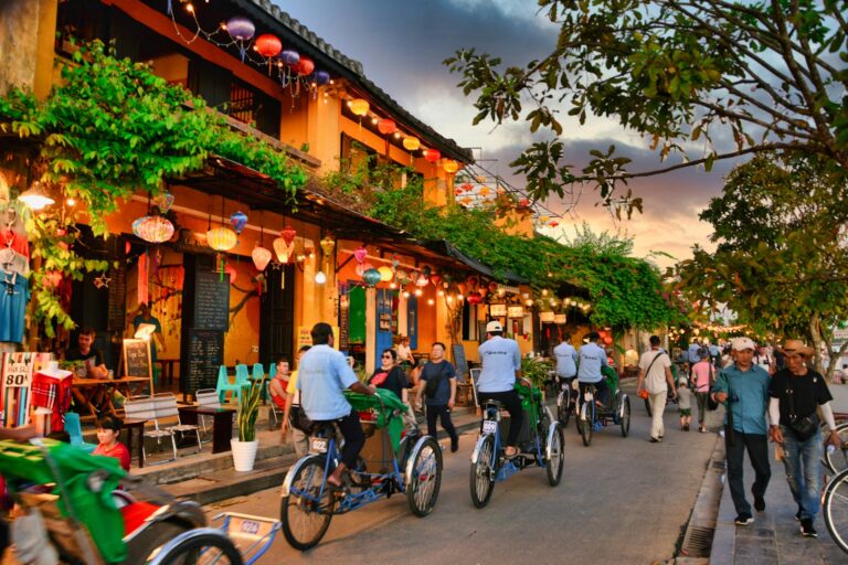 In bicicletta per Hoi An, Vietnam